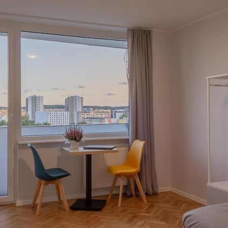 Initium Rooms - Pokoje Na Wynajem - Obroncow Wybrzeza 4D 格但斯克 外观 照片
