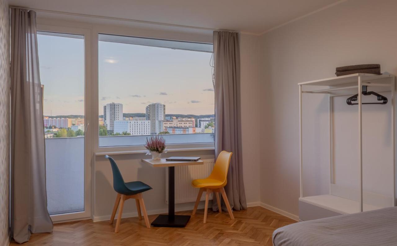 Initium Rooms - Pokoje Na Wynajem - Obroncow Wybrzeza 4D 格但斯克 外观 照片