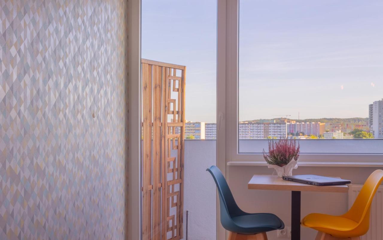 Initium Rooms - Pokoje Na Wynajem - Obroncow Wybrzeza 4D 格但斯克 外观 照片